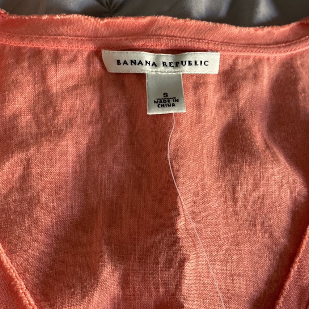 Banana Republic short sleeved shirt - Picture 2 of 3